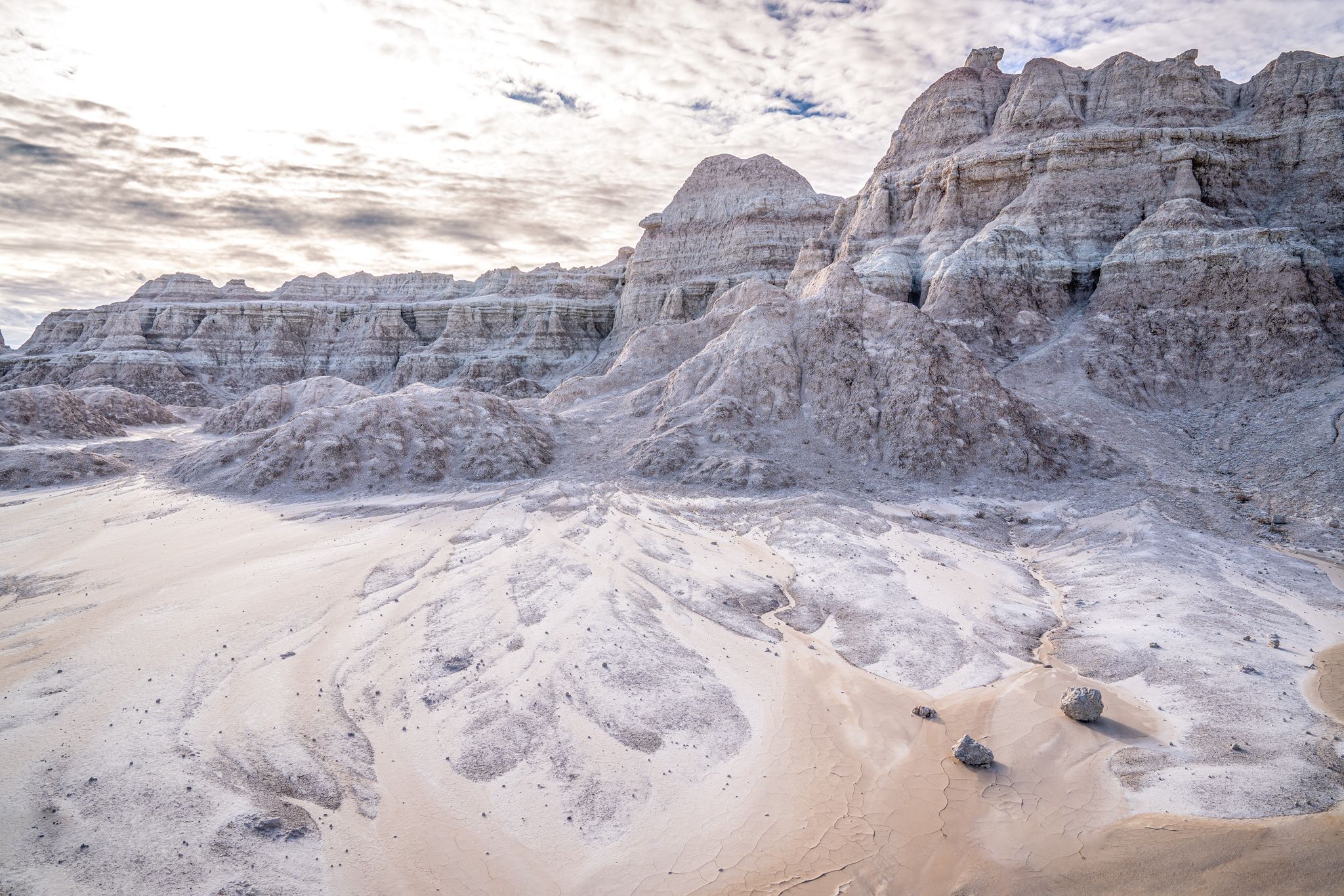 Whitewashed rocks in the Badlands National Park, South Dakota