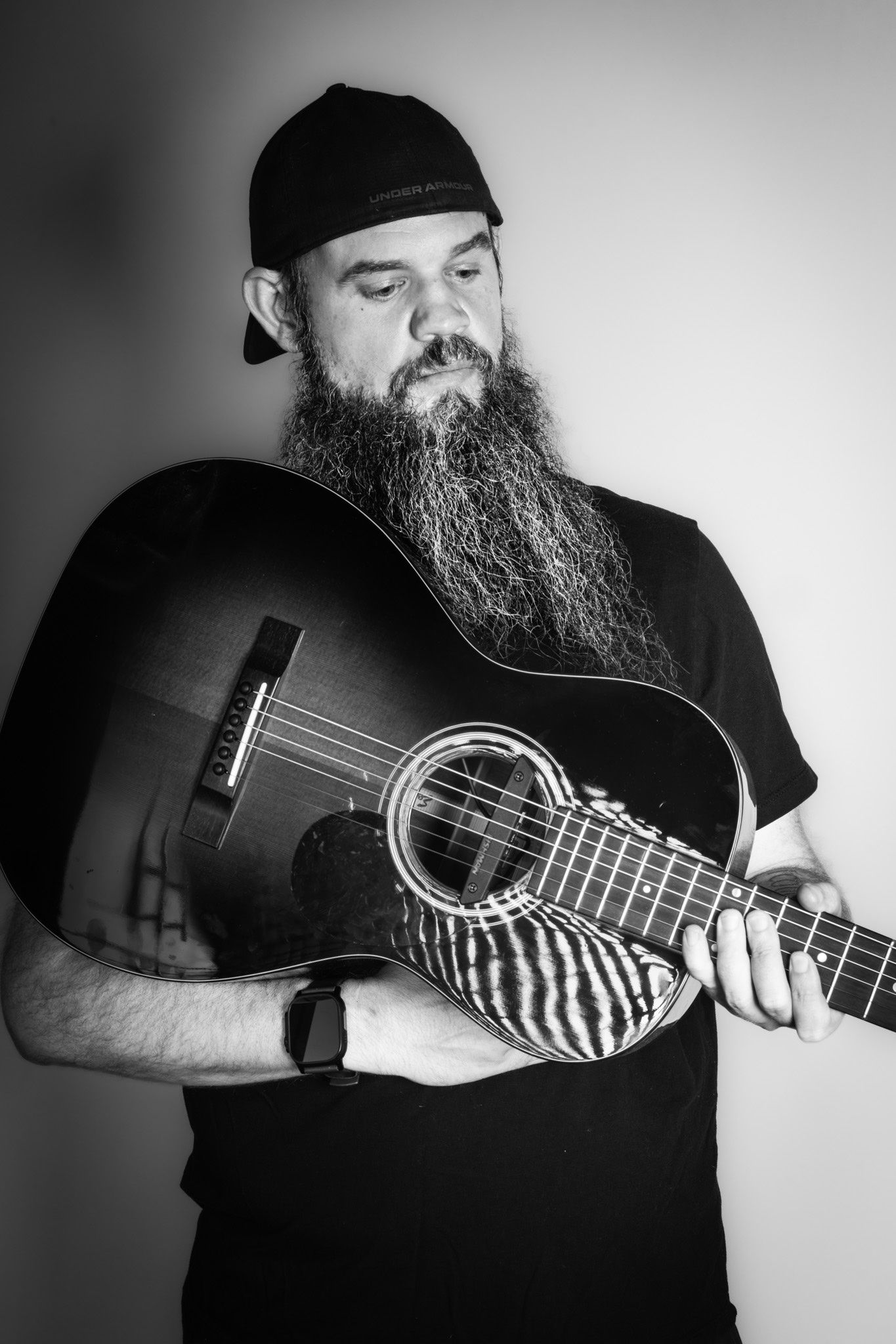Press photo with instrument.